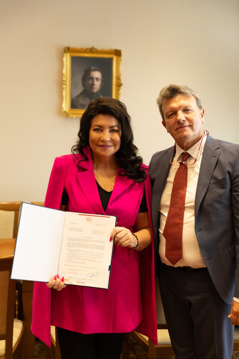 Uniwersytet Muzyczny Fryderyka Chopina (@umfchopin) on Twitter photo JM Rektor prof. Tomasz Strahl podpisał porozumienie <a href="/UMFChopin/">Uniwersytet Muzyczny Fryderyka Chopina</a> z <a href="/wok_opera/">Warszawska Opera Kameralna</a>, reprezentowaną przez dyrektor dr <a href="/AWegorzewska/">Alicja Wegorzewska</a>-Whiskerd.
Współpraca dotyczyć będzie rozwoju i promocji działalności artystycznej obu instytucji.
#LudzieFryderyka #UMFChopin
#WarszawskaOperaKameralna JM Rektor prof. Tomasz Strahl podpisał porozumienie <a href="/UMFChopin/">Uniwersytet Muzyczny Fryderyka Chopina</a> z <a href="/wok_opera/">Warszawska Opera Kameralna</a>, reprezentowaną przez dyrektor dr <a href="/AWegorzewska/">Alicja Wegorzewska</a>-Whiskerd.
Współpraca dotyczyć będzie rozwoju i promocji działalności artystycznej obu instytucji.
#LudzieFryderyka #UMFChopin
#WarszawskaOperaKameralna