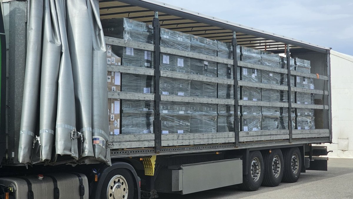 🇱🇻🤝🇺🇦 Uz Ukrainu no Latvijas tiek piegādāti vēl 1500 kaujas droni.
Divi Latvijas uzņēmumi starptautiskās dronu koalīcijas ietvaros gada pirmajā pusē piegādās 12000 dronus.
#MilitaryIndustry #DroneCoalition #StandWithUkraine