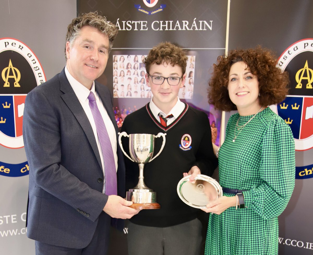 Coláiste Chiaráin (@colaiste) on Twitter photo This week, the 3rd Year Subject Awards at <a href="/colaiste/">Coláiste Chiaráin</a> celebrated the incredible talents across our school community.
Huge congrats to Liam Costelloe on being named 3rd Year Student of the Year!
📸Awards Presentation Photos Linked Here ⬇️
instagram.com/share/BAMpuyoj… This week, the 3rd Year Subject Awards at <a href="/colaiste/">Coláiste Chiaráin</a> celebrated the incredible talents across our school community.
Huge congrats to Liam Costelloe on being named 3rd Year Student of the Year!
📸Awards Presentation Photos Linked Here ⬇️
instagram.com/share/BAMpuyoj…