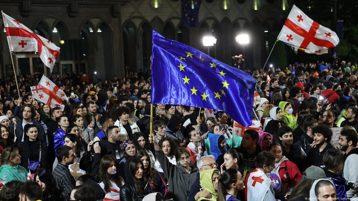 Pavel Latushka (@pavellatushka) on Twitter photo Happy Independence Day to #Georgia!🇬🇪
Georgians, like Belarusians, know freedom isn't a given—it’s a hard-fought battle that must never be lost.
I wish you to stay strong & steadfast in your commitment to the ideals of freedom, democracy & the European choice. <a href="/Zourabichvili_S/">Salome Zourabichvili</a> Happy Independence Day to #Georgia!🇬🇪
Georgians, like Belarusians, know freedom isn't a given—it’s a hard-fought battle that must never be lost.
I wish you to stay strong & steadfast in your commitment to the ideals of freedom, democracy & the European choice. <a href="/Zourabichvili_S/">Salome Zourabichvili</a>