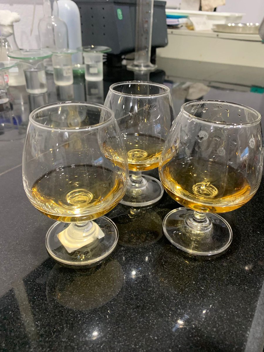 chhuti_is's tweet image. The magic and the magician. @Arunaurs what an amazing one you’ve created.