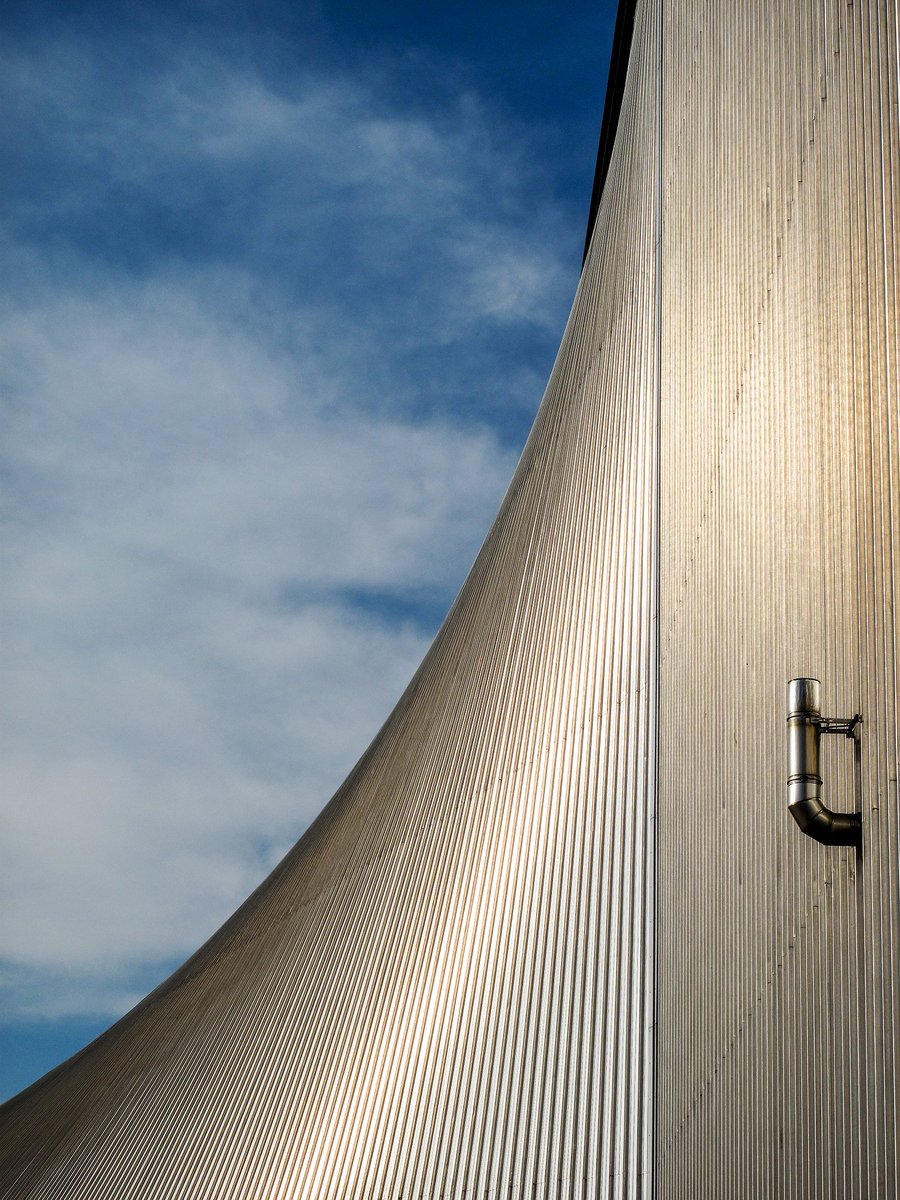 #145 RAF Museum, Cosford, Shropshire 01/10/2011

The big building housing a lot of the old planes and helicopters.

#photography #cosford #architecture