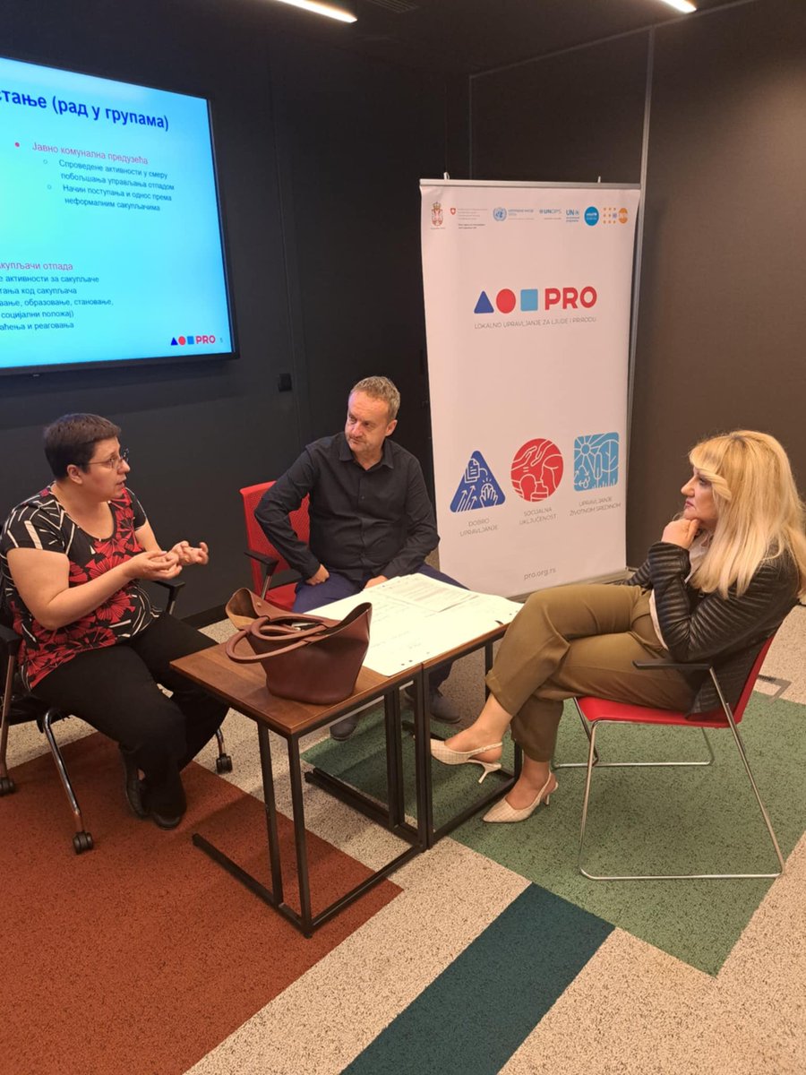 PRO_Programme's tweet image. Održana je završna radionica o unapređenju položaja sakupljača otpada.

Razmatrani su modeli javno-privatnih partnerstava za ekonomsko osnaživanje sakupljača čije bi funkcionisanje predstavljalo opštu dobrobit za celokupnu lokalnu zajednicu. ♻️ #PROprogram #switzerlandinserbia