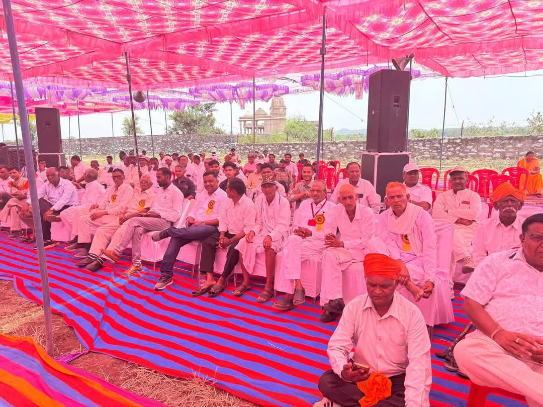 राजस्थान आदिवासी महासमिति के 11वॉ स्थापना दिवस महासम्मेलन में आदिवासियों के महाकुंभ बेणेश्वर धाम में उपस्थित हुआ
आभार टीम 
#rajysabha #tribal #tad #culture