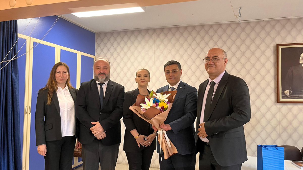 Gençlerle İlham Dolu Bir Gün. 🌾📽️

Tuzla Endüstri Meslek Lisesi’nde öğrencilerimizle Buğday Tanesi filmi üzerine keyifli ve anlamlı bir söyleşi gerçekleştirdik.

Hayallerinizin peşinden koşun, çünkü hiçbir engel hayallerden büyük değildir.
Tuzla’daki tüm öğretmen ve öğrenci