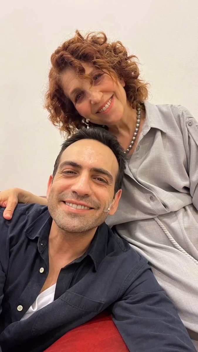 🌸

#BuğraGülsoy #BugraGulsoy #Art12Entertainment #CırcırBöcekleriitlerVeBiz #AyşeLebrizBerkem