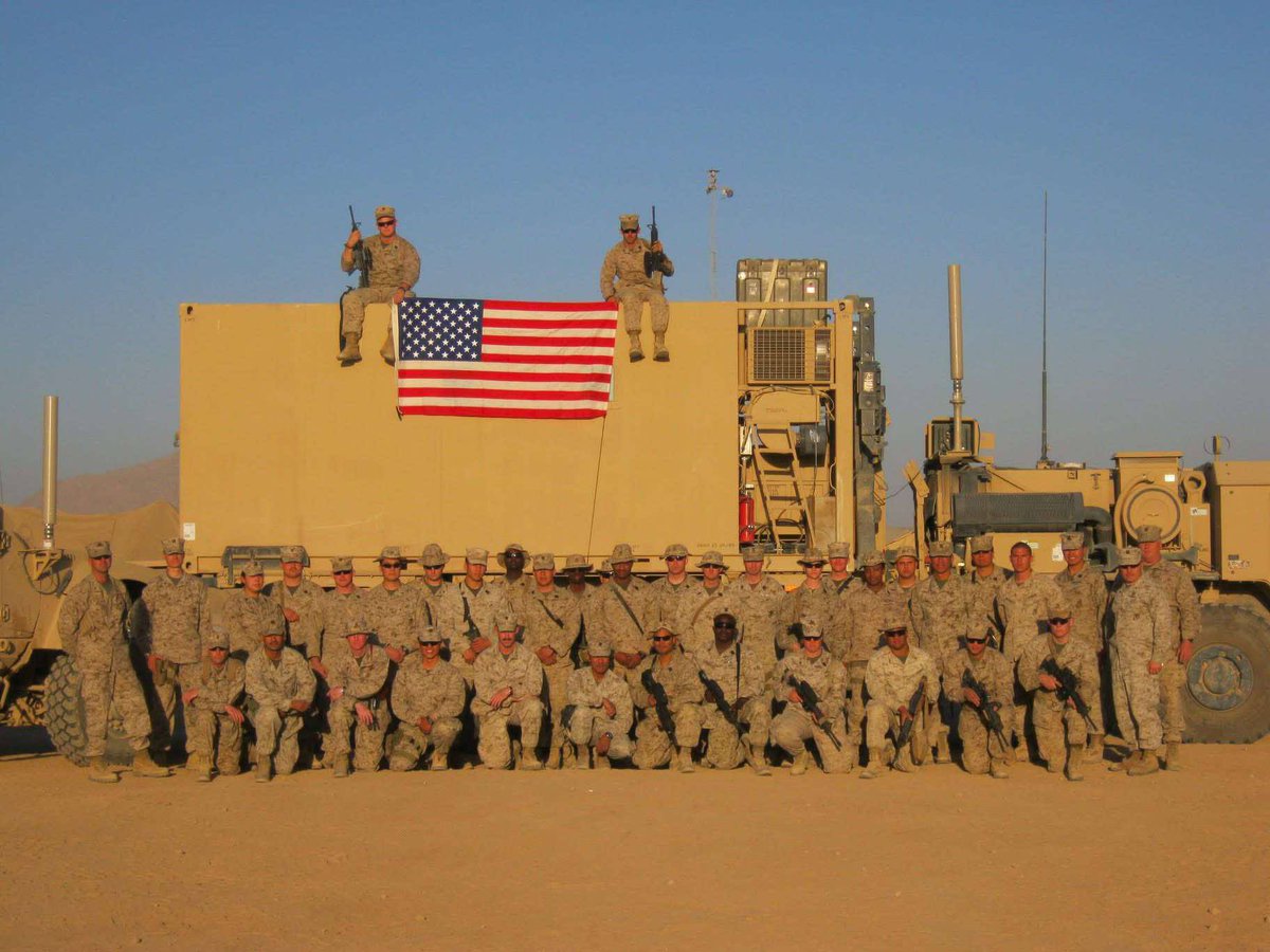 To all those who have served and mourned a friend or the family of that mourned servicemember, today is for them. Share a story or two with others who knew them, even if its the 1000th time you've told it. 
#MemorialDay