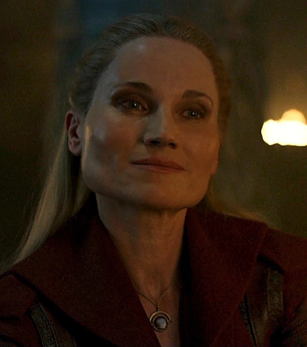 blanchettlips's tweet photo. There are no more tears for me to cry. My three witches have gone. It hurts as hell.
#WOEE #CAOS #WOT https://t.co/5HZ6w65j4L