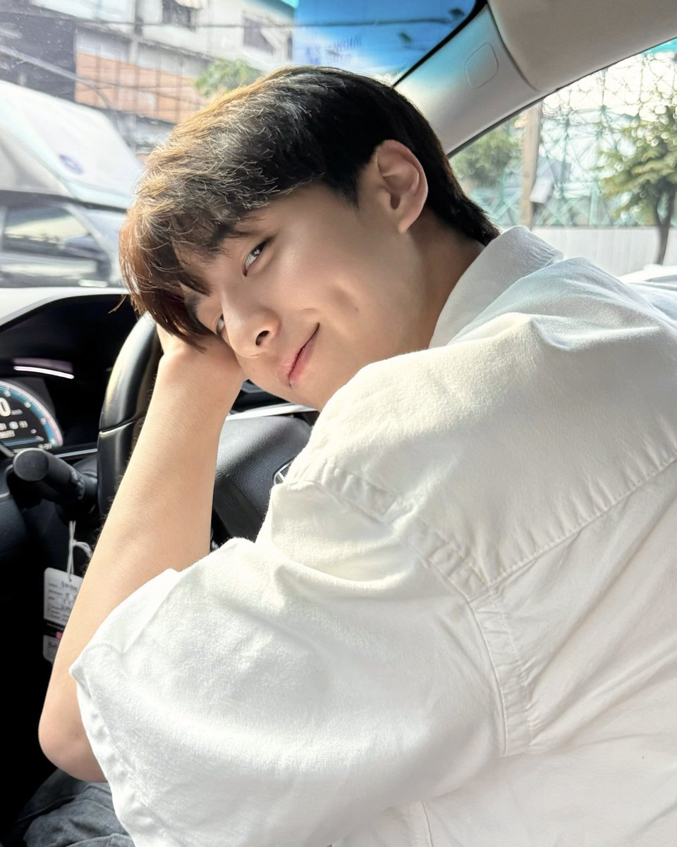 เก่งมากเอเอ ส่วนพี่ผู้ชายอีกคนอะ ไม่ต้องไปตอบเค้าแล้วน้าา เลี้ยงพี่คนเดียวพอ พี่คะคือ😭😭😭😭😭😭😭😭😭😭