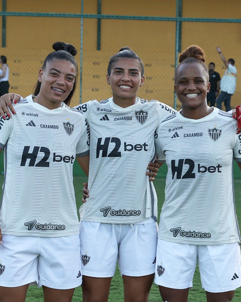 #Vingadoras na tela pra desejar um bom início de semana, Massa! 💪🏽🐔