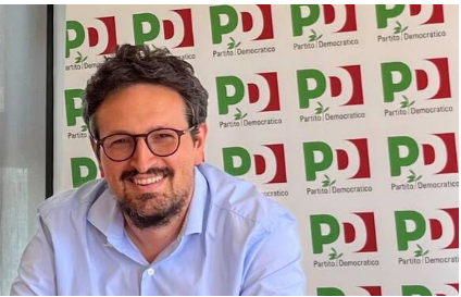 UGirovago77000's tweet photo. Barattoni è il nuovo sindaco del centro sinistra
di Ravenna!!! https://t.co/4YdrDIVYwj