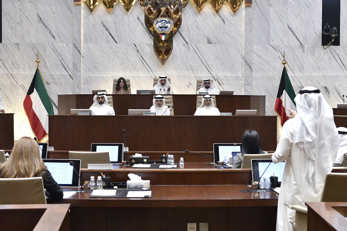 المجلس البلدي يوافق على تعديل الاشتراطات الخاصة بأبنية القطاع الخدمي بـ #الشويخ والري

• خلال جلسته اليوم برئاسة نائب رئيس المجلس خالد المطيري

bit.ly/4kzYfpQ