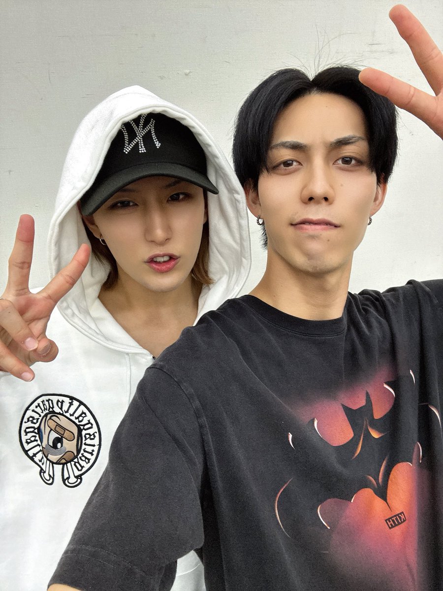 お稽古でした~！🎾
たっくんに会えたよわ〜い！🐶
まさやくん次もいっしょだわ〜い！🐱
#テニミュ