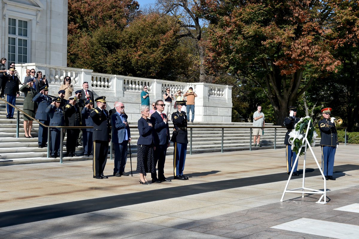 oxidayfndation's tweet image. Today, we recognize those who made the ultimate sacrifice to defend our freedom by serving in the military.
We enjoy our freedom today because of the service members who fought to defend it. Thank you for your courage and sacrifice.
We wish you a blessed Memorial Day.❤️