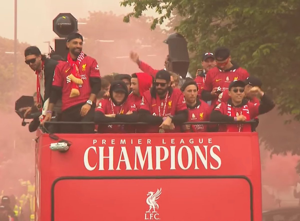 SamueILFC's tweet photo. Champions. 😍 https://t.co/4vvtaafgF7
