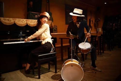 6月はやつがbandスタイルで八戸ROXXに！犬ゾンビ！
アノアとペロと一緒のツアー！
なんか楽しそうー！
皆んなヨロシクっす！
#犬ゾンビ 
#アノアとペロ