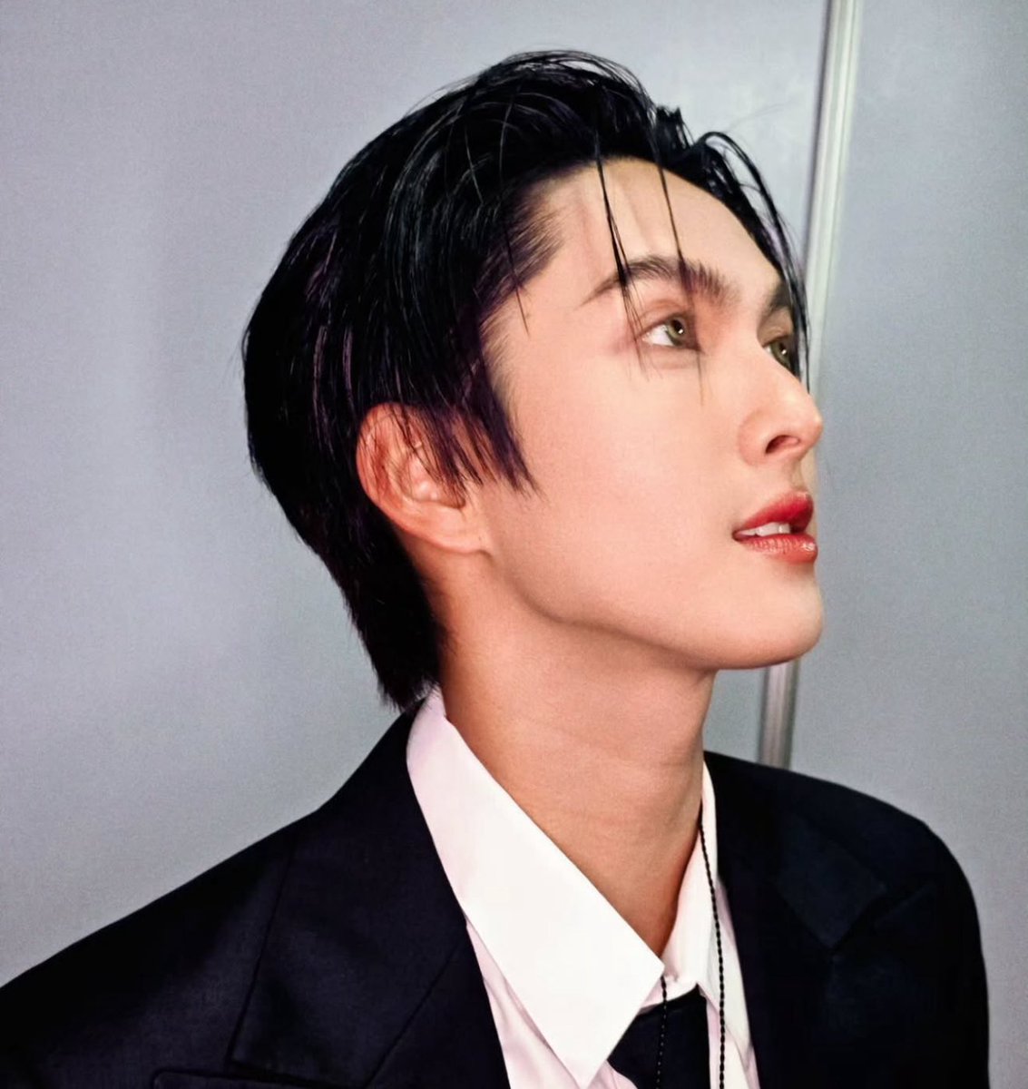 CeeuNani's tweet image. ขอบคุณลุคจึ้งๆจากพี่มิวนะคะ รอบนี้พี่มิวเสกขนตาน้องเป้อทำให้ตาดูหวานยิ่งขึ้นไปอีก หน้าชีคมมากๆ ชอบที่พี่มิวแต่งหน้าน้องเป้อตั้งแต่งาน kazz แล้วอันนั้นก็กอเจียสสุดๆ ขอบคุณมากๆนะคะ 🥰❤️✨🙏
#COPPERdechawat 
#mewdoesmakeup