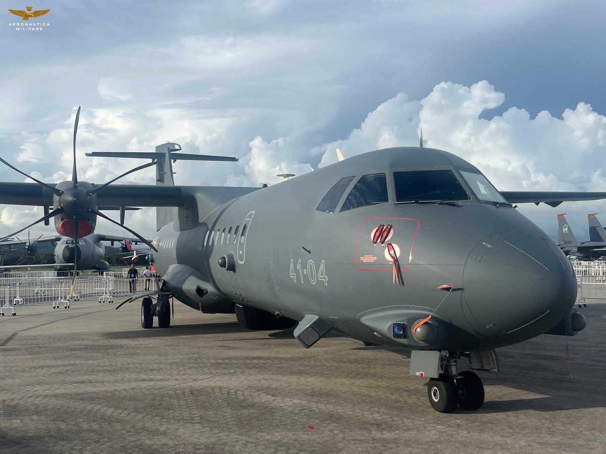 Dal 20 al 24 maggio, l'#AeronauticaMilitare ha partecipato con un velivolo P-72A del 41° Stormo in mostra statica e personale del Reparto alla 17ª edizione della Langkawi International Maritime and Aerospace Exhibition, che si è svolta a Langkawi, in Malesia 🇲🇾

#LIMA2025