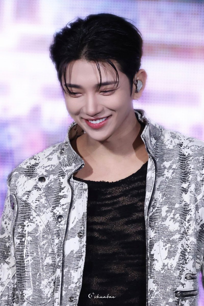 𝟐𝟎𝟐𝟓.𝟎𝟓.𝟐𝟔 
𝑺𝑽𝑻 𝟏𝟎𝒕𝒉 𝑨𝒏𝒏𝒊𝒗𝒆𝒓𝒔𝒂𝒓𝒚 💎

10주년 축하해 !!!!
앞으로도 이렇게 웃어줘😆💖

#SEVENTEEN #세븐틴 #JOSHUA #조슈아 #ジョシュア #HAPPY_SVT_DAY
#SVT_10th_Anniversary