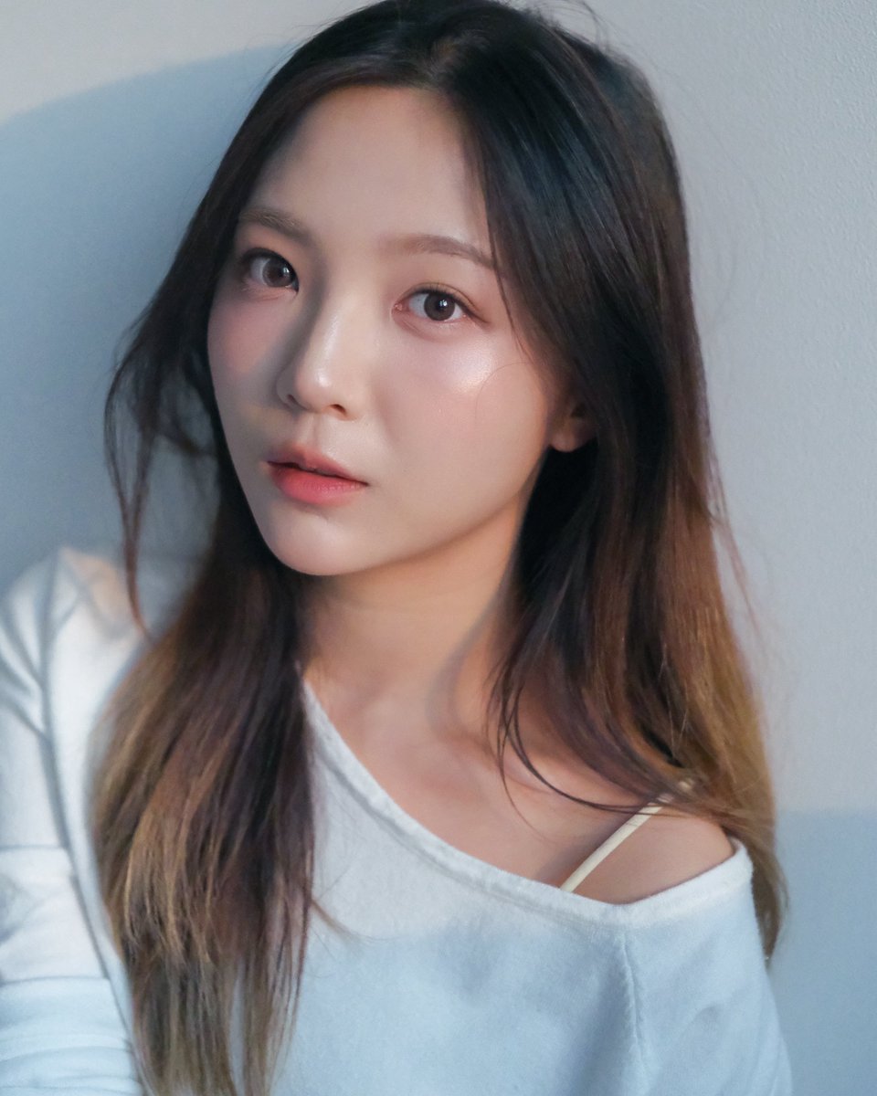 MISELLIA tweet media