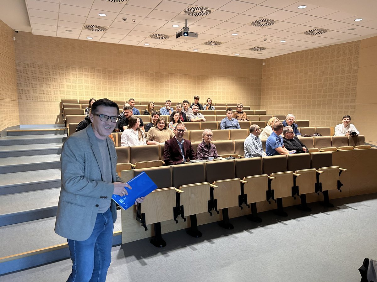 FalcaroGroup (@falcarog) on Twitter photo Huge thanks to Dariusz & Gabriella ( <a href="/MatogaLab/">matoga.lab</a> ) for the kind invitations and generous hospitality at Jagiellonian University! I was really impressed by the enthusiasm of your students and the exciting research. Looking forward to future collaborations! 📸✨ Huge thanks to Dariusz & Gabriella ( <a href="/MatogaLab/">matoga.lab</a> ) for the kind invitations and generous hospitality at Jagiellonian University! I was really impressed by the enthusiasm of your students and the exciting research. Looking forward to future collaborations! 📸✨