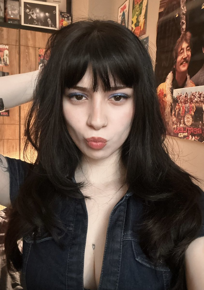 she lives on love street