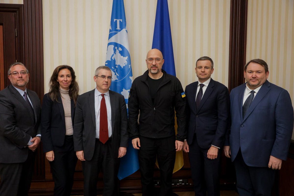 Productive meeting with the Mission of the International Monetary Fund led by its Chief Gavin Gray. We discussed further cooperation between Ukraine and the IMF, Ukraine's recovery and the involvement of the financial sector, investments in reconstruction and the use of frozen