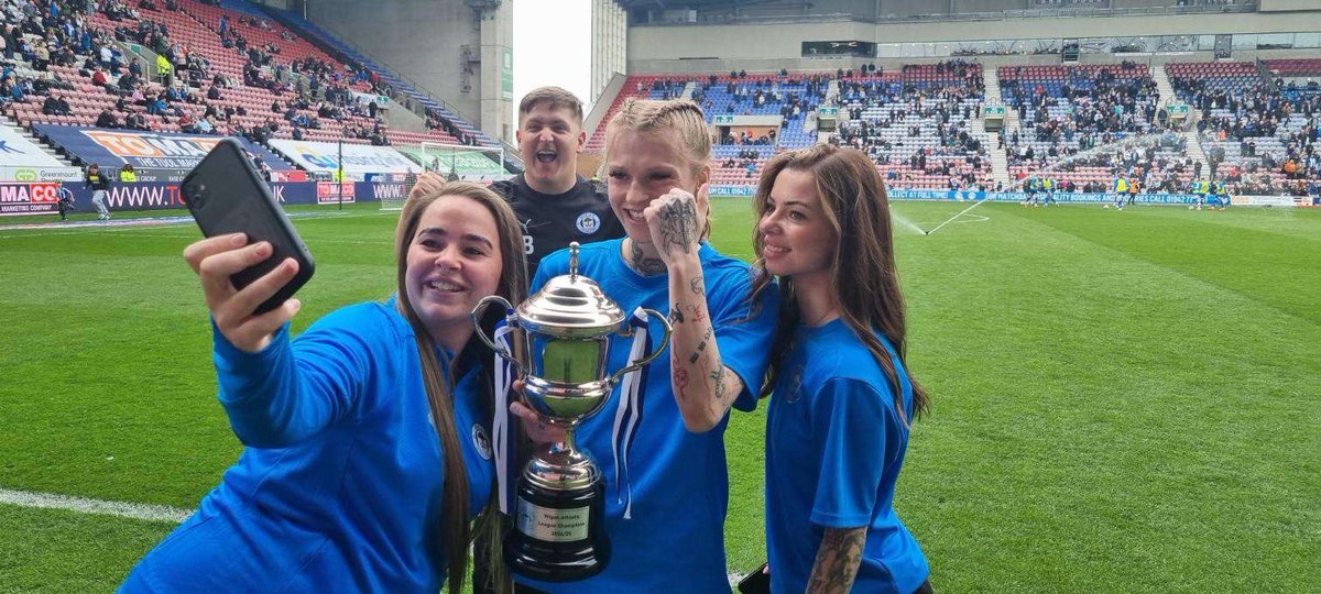 ellie cleary (@cleary_fx) on Twitter photo League Invincibleโs๐ฅถ
Thanks for everyoneโs support this season ๐๐ค
<a href="/Latics_Women/">Wigan Athletic Women</a> League Invincibleโs๐ฅถ
Thanks for everyoneโs support this season ๐๐ค
<a href="/Latics_Women/">Wigan Athletic Women</a>