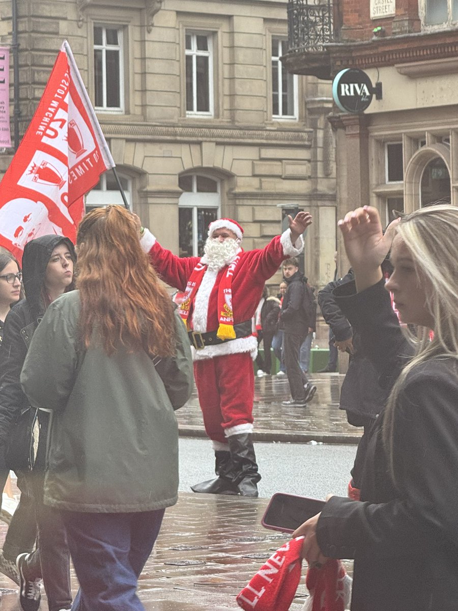 LFCTransferRoom's tweet photo. Even Santa is here to celebrate 😭💀 https://t.co/mntCVajrfZ
