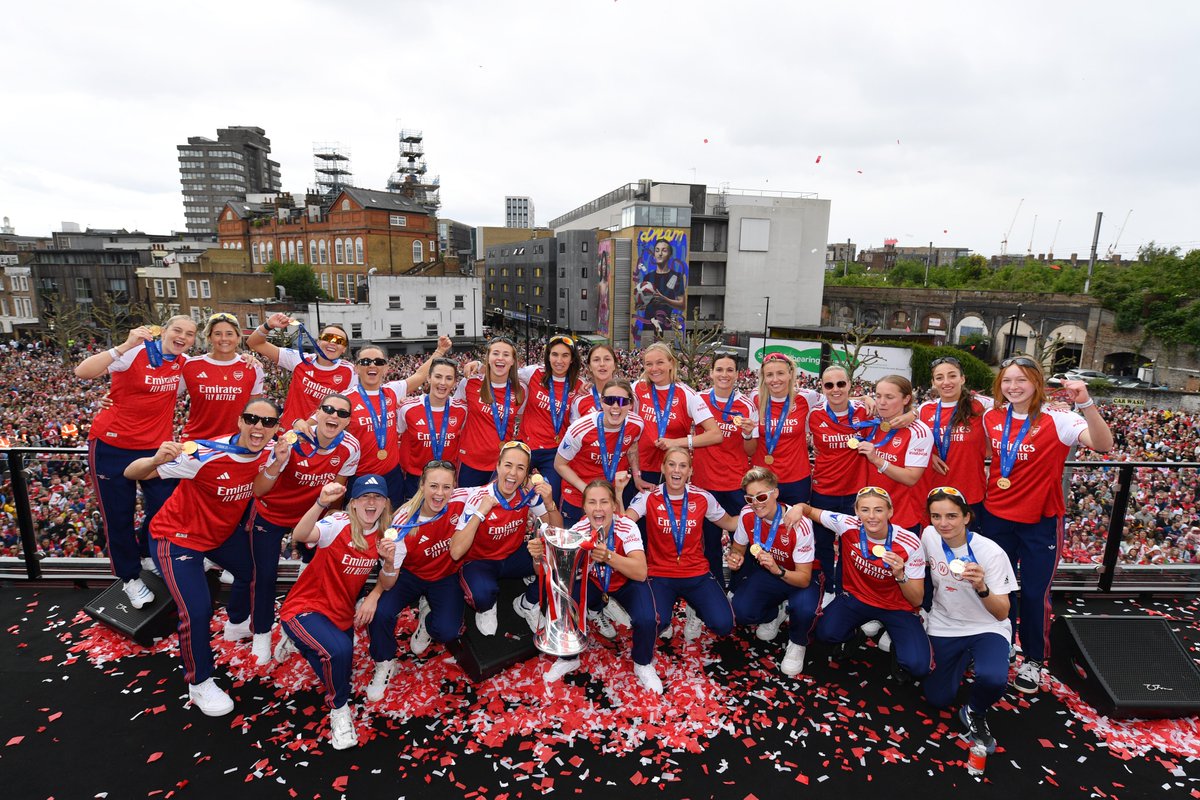 UWCL's tweet image. Celebrations in north London ❤️🏆

#UWCL || #UWCLfinal