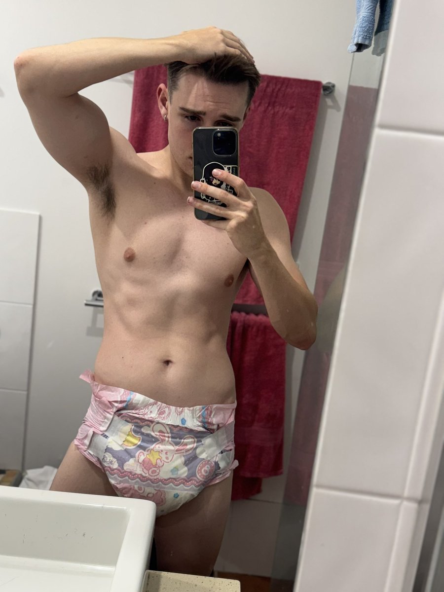Diapered cuddles rn would be nice