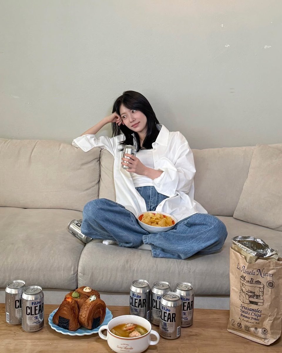 0seungyeon_only's tweet photo. 2025.05.23

 Gong Seungyeon  IG update 

 🤍🩶#광고 #필라이트클리어 #필라이트  #FiLiteClear #Filite

#GONGSEUNGYEON #공승연 https://t.co/5RuJQWGa1Y