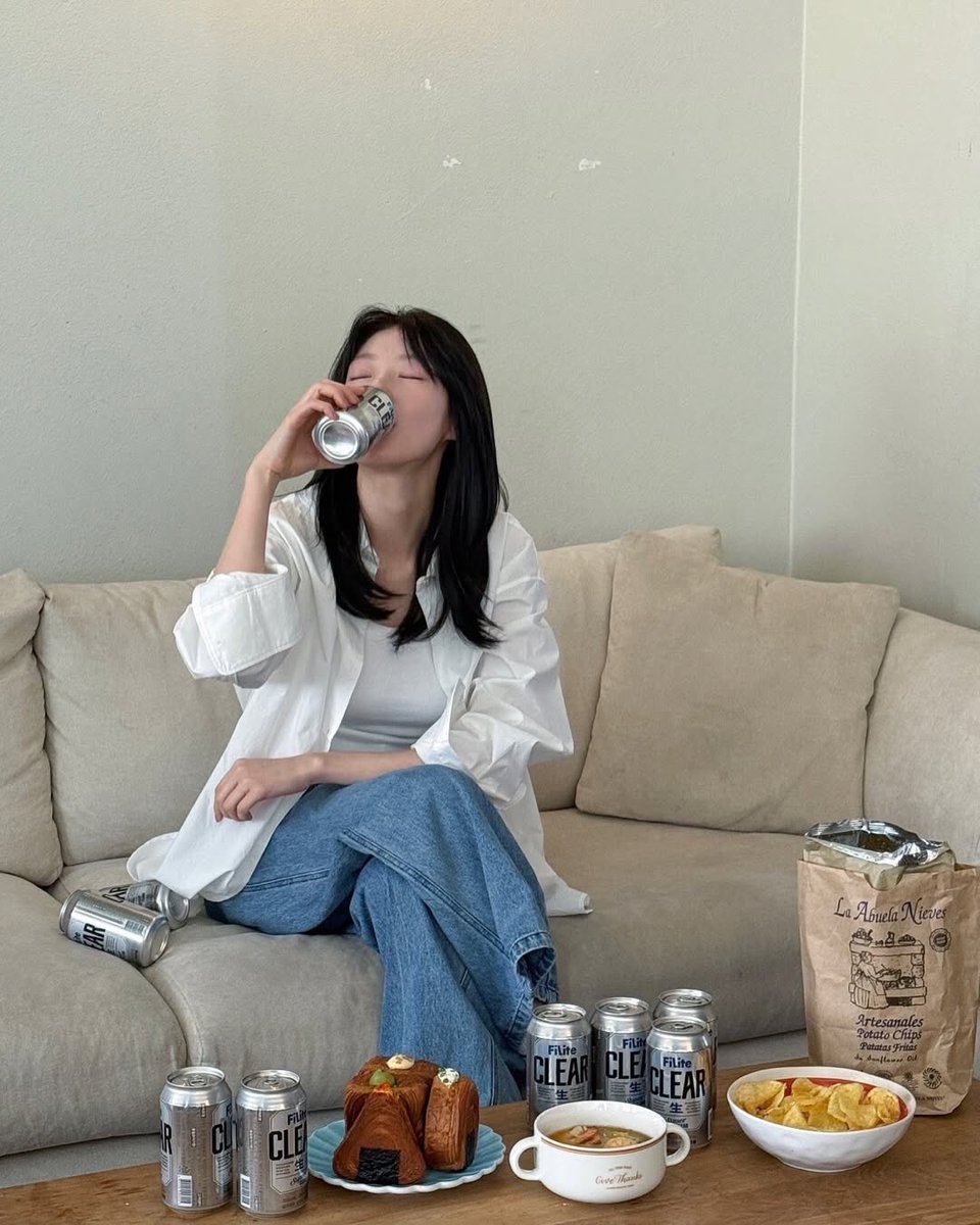 0seungyeon_only's tweet photo. 2025.05.23

 Gong Seungyeon  IG update 

 🤍🩶#광고 #필라이트클리어 #필라이트  #FiLiteClear #Filite

#GONGSEUNGYEON #공승연 https://t.co/5RuJQWGa1Y