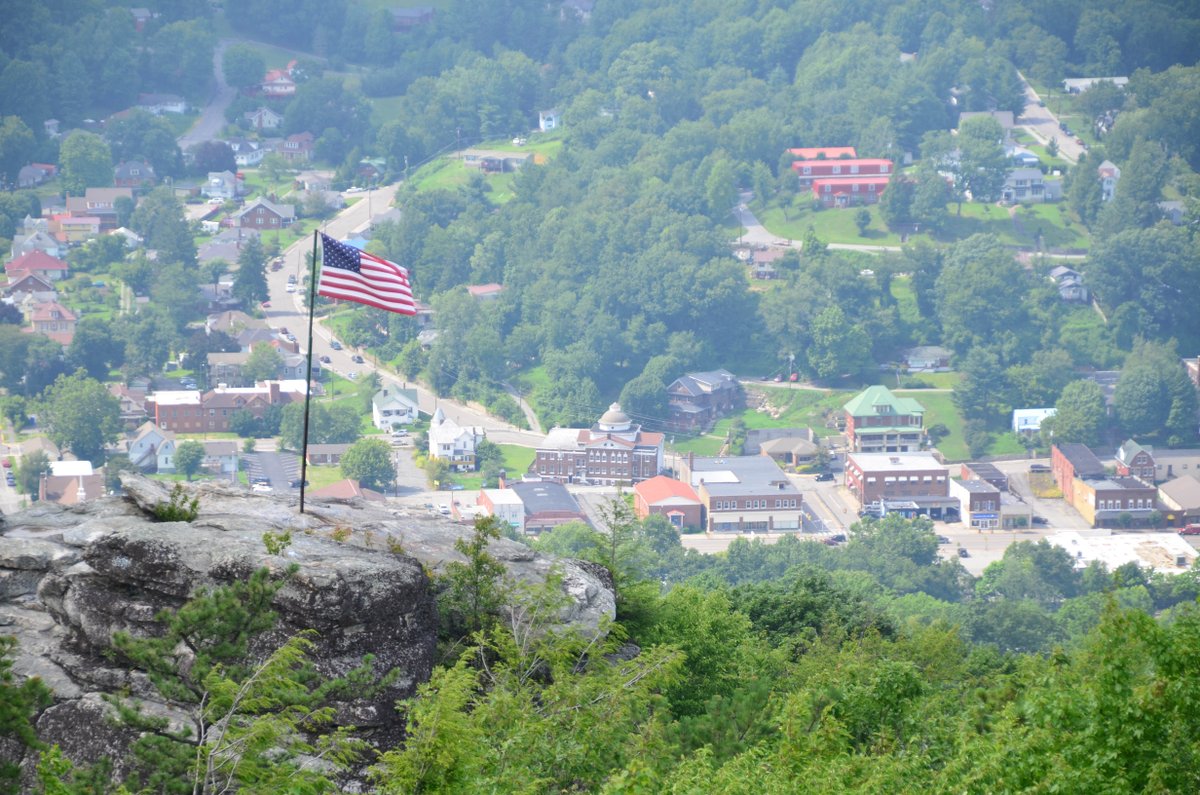 🇺🇸 This Memorial Day, we honor the heroes who gave everything. From our mountain towns to quiet trails, Southwest Virginia remembers with gratitude and pride. 

📍 Flag Rock | Norton, VA