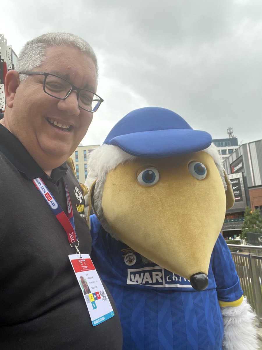 Ian Abrahams (Moose) (@broadcastmoose) on Twitter photo Great catching up with <a href="/AFCWimbledon/">AFC Wimbledon</a> mascot โฆ<a href="/HaydontheWomble/">Haydon the Womble</a>โฉ ahead of the game, good luck today my friend Great catching up with <a href="/AFCWimbledon/">AFC Wimbledon</a> mascot โฆ<a href="/HaydontheWomble/">Haydon the Womble</a>โฉ ahead of the game, good luck today my friend