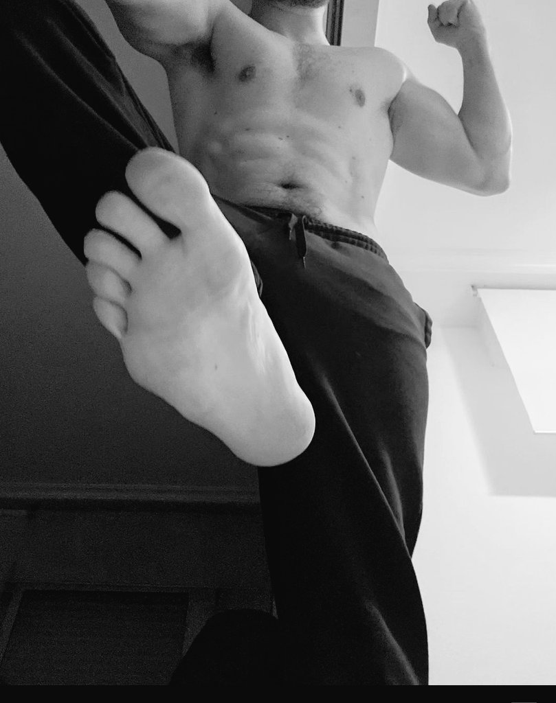 Repeat with me:Alpha cashmaster with his godly cashcock de$erve all.\ #findom #paypig #cashfag #humanatm #cashsub