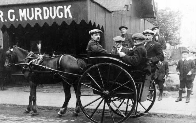 A wonderful old family photo emerged over the weekend. That’s me in the shorts on the right📷