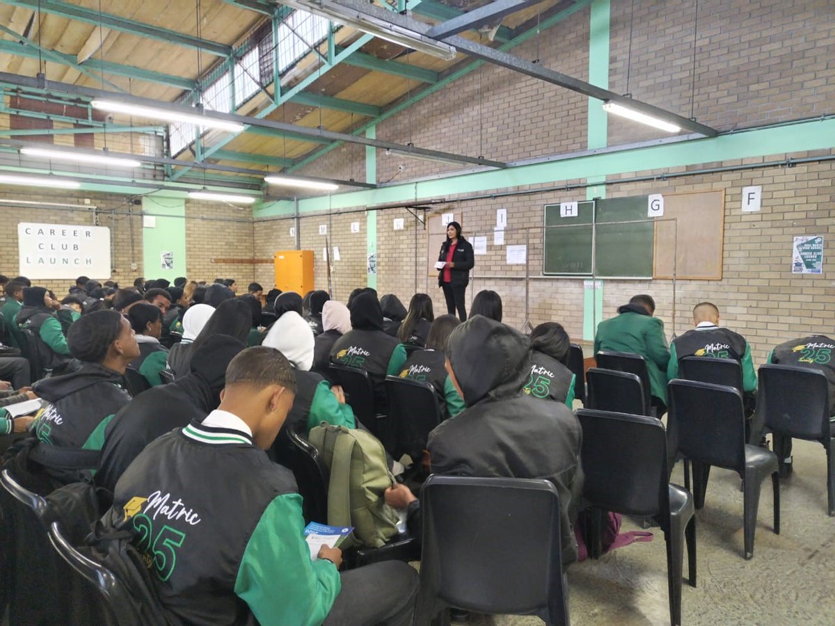 College of Cape Town (@cct_official) on Twitter photo Starting the week on a high note!
The College's Student Recruitment Officer had the pleasure of visiting Oval North High School to connect with the Grade 12 learners and share exciting study and bursary opportunities at the College of Cape Town. Starting the week on a high note!
The College's Student Recruitment Officer had the pleasure of visiting Oval North High School to connect with the Grade 12 learners and share exciting study and bursary opportunities at the College of Cape Town.