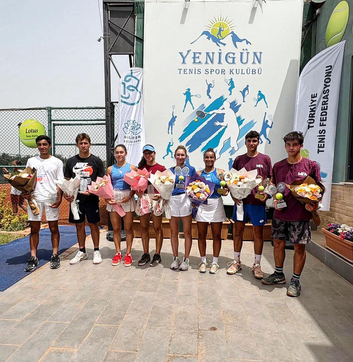 21-25 Mayıs'ta ATDSK'da gerçekleşen 16 Yaş Milli Takım Belirleme Turnuvası ve Yenigün Tenis Spor Kulübü'nde gerçekleşen 18 Yaş Milli Takım Belirleme Turnuvası sona erdi. Ülkemizi 2025 Avrupa Yaz Kupası'nda temsil edecek sporcularımıza başarılar dileriz.

🔗ttf.org.tr/duyuru-detay/2…