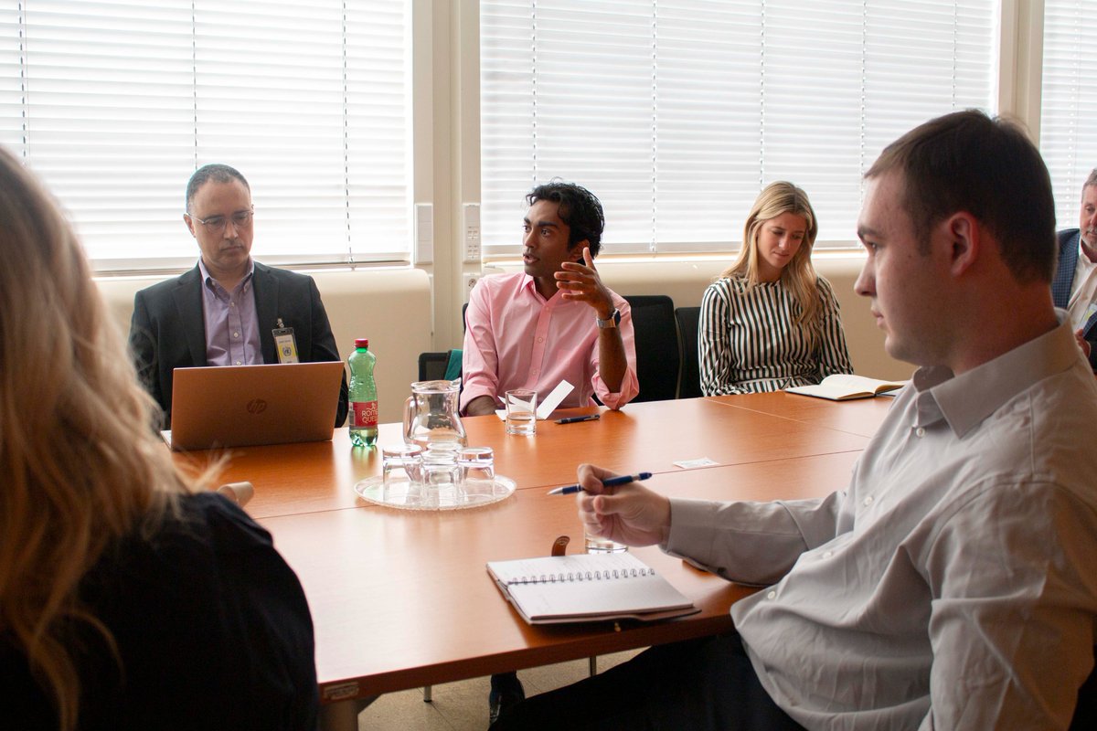 Today, we welcomed students from the University of Mississippi School of Law to UNODA Vienna for a briefing on disarmament. 
Together, we explored how international law supports disarmament.
📘 Explore our free learning tools: disarmamenteducation.org/#/en