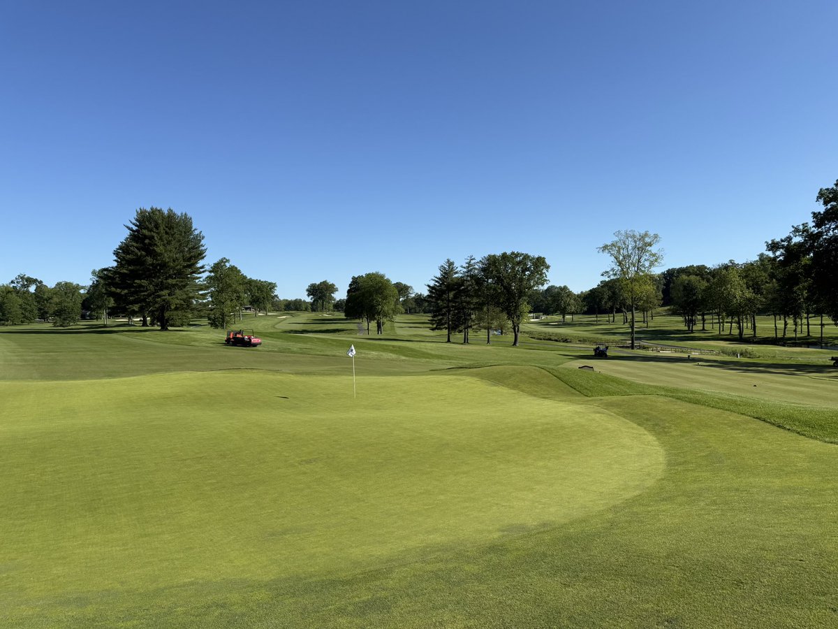 greens_cc's tweet photo. Happy Memorial Day everyone! Beautiful weekend for Golf. https://t.co/9B99SHCLxI