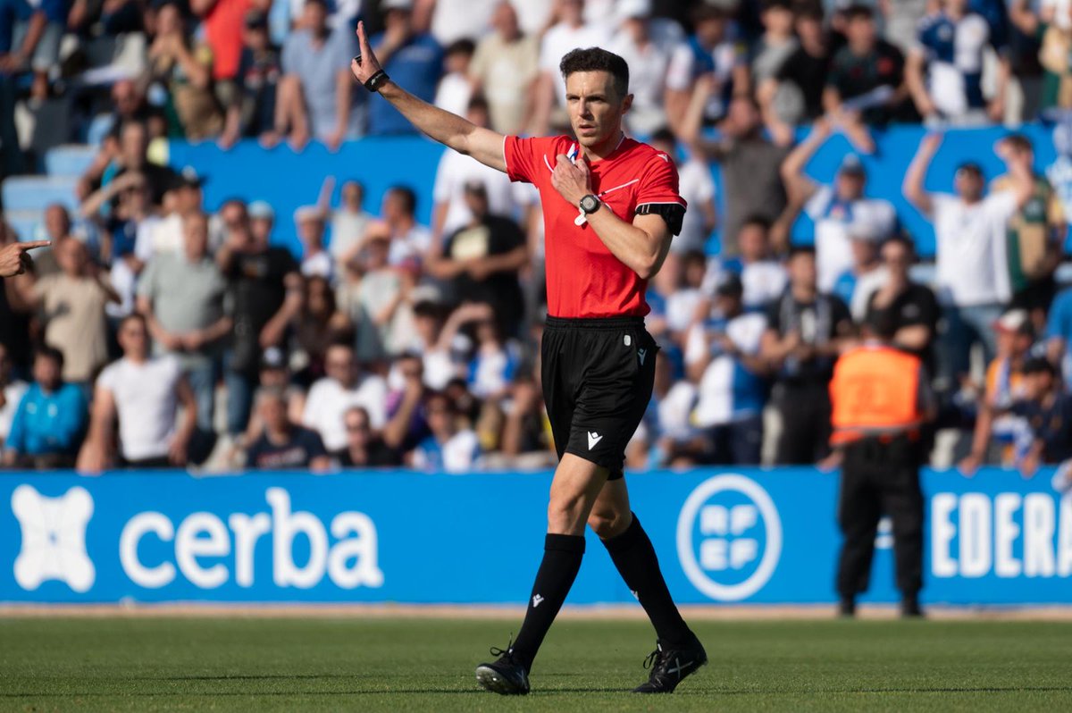 Molt em temo que al #TP946 d'avui parlarem una estona llarga d'aquest bon home...

A les 20h, penúltim programa de la temporada a <a href="/RadioSabadell/">RàdioSabadell</a> amb la gran <a href="/ngarciamatas/">Núria García 🧅</a>, l'<a href="/AlbertGonzalezR/">AlbertGonzalezRobles</a> i el <a href="/poldiaz24/">Pol Díaz</a> 

📸 <a href="/rogerbr21/">Roger Benet Reñé 🧅</a> 

🖥️ twitch.tv/radiosabadell
▶️ radiosabadell.fm/reproductor-if…