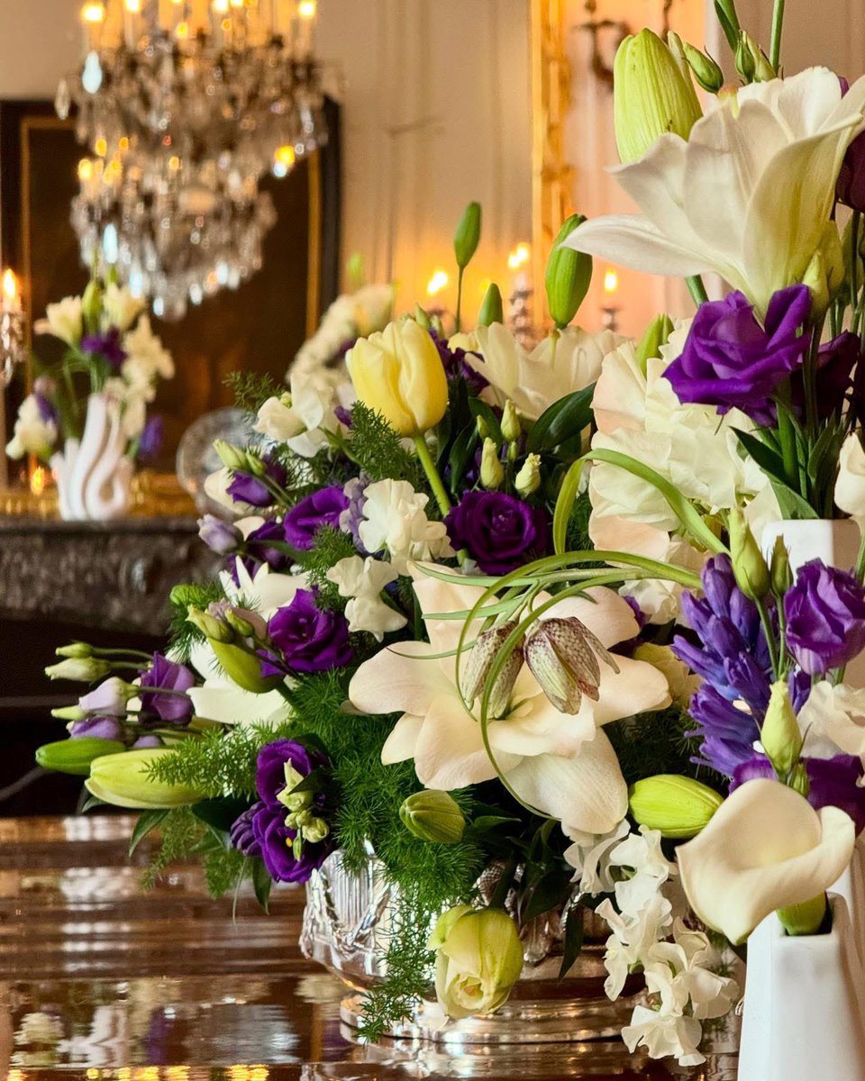 The diningroom styled at the residence of the ambassador of the Netherlands in Paris!

#fetederoi #koningsreceptie #kingsreception #koningsdag #royal #koninklijk