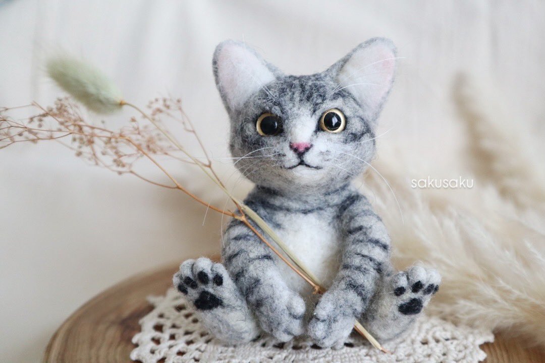 わりと大きめの猫ちゃん🐱
目がまだあるから作りたい😊
 #羊毛フェルト