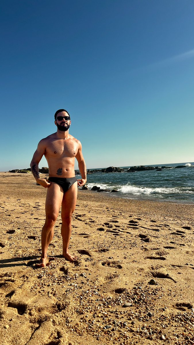 mebloga's tweet photo. Summer time ☀️😎 https://t.co/eBiDx0vvna