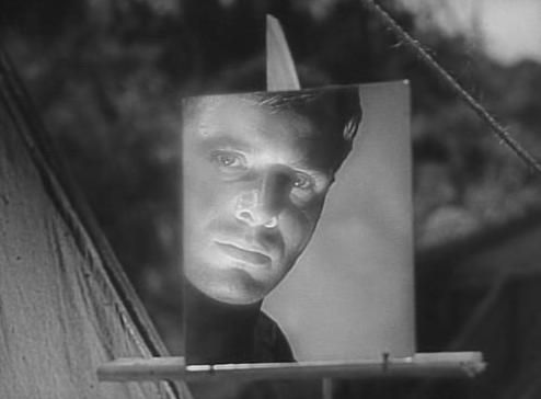 "There was a light or something. I can't describe it. But I looked into their faces, and I knew this was their last day.

#S1E19 

Twilight Zone's "The Purple Testament" stars William Reynolds.

#MemorialDay #MemorialDay2025 #MemorialDayWeekend