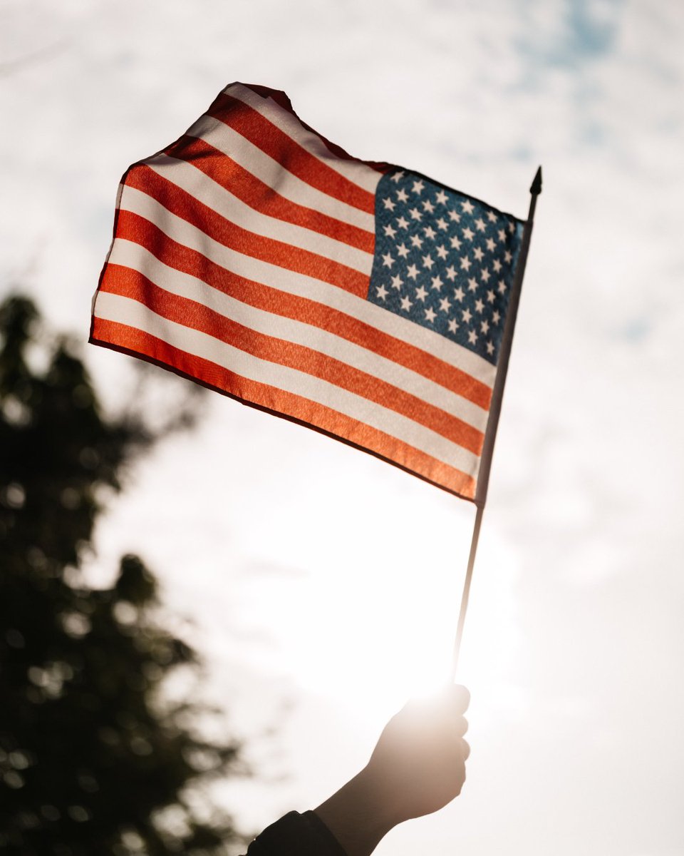 This Memorial Day, please take a moment of silence to reflect and remember our fallen service members who made the ultimate sacrifice.