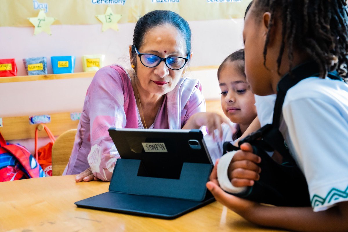 GHA_rwanda's tweet image. Nursery 3 celebrated Grandparents Day with love and laughter! This special event supported our learning about how personal journeys lead to change and new opportunities. 🥰✨