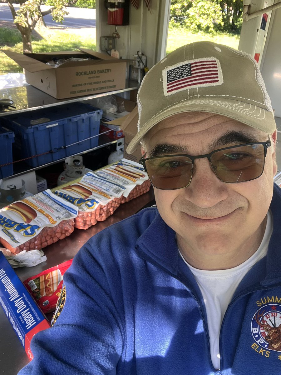 leftyedit's tweet image. Summit Memorial Day parade is special.