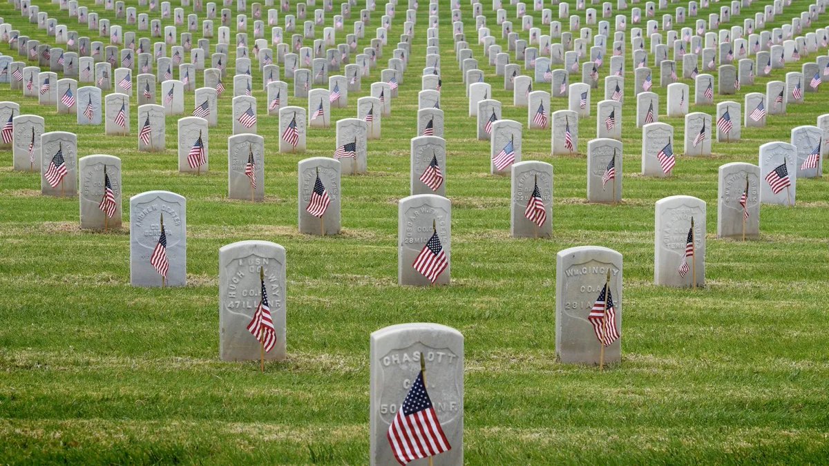 On this Memorial Day, we honor and remember the brave men and women who made the ultimate sacrifice for our freedom. Let us take a moment to reflect on their legacy and express our gratitude. Thank you to all who have served. 🇺🇸 #MemorialDay #mcssdistrict4